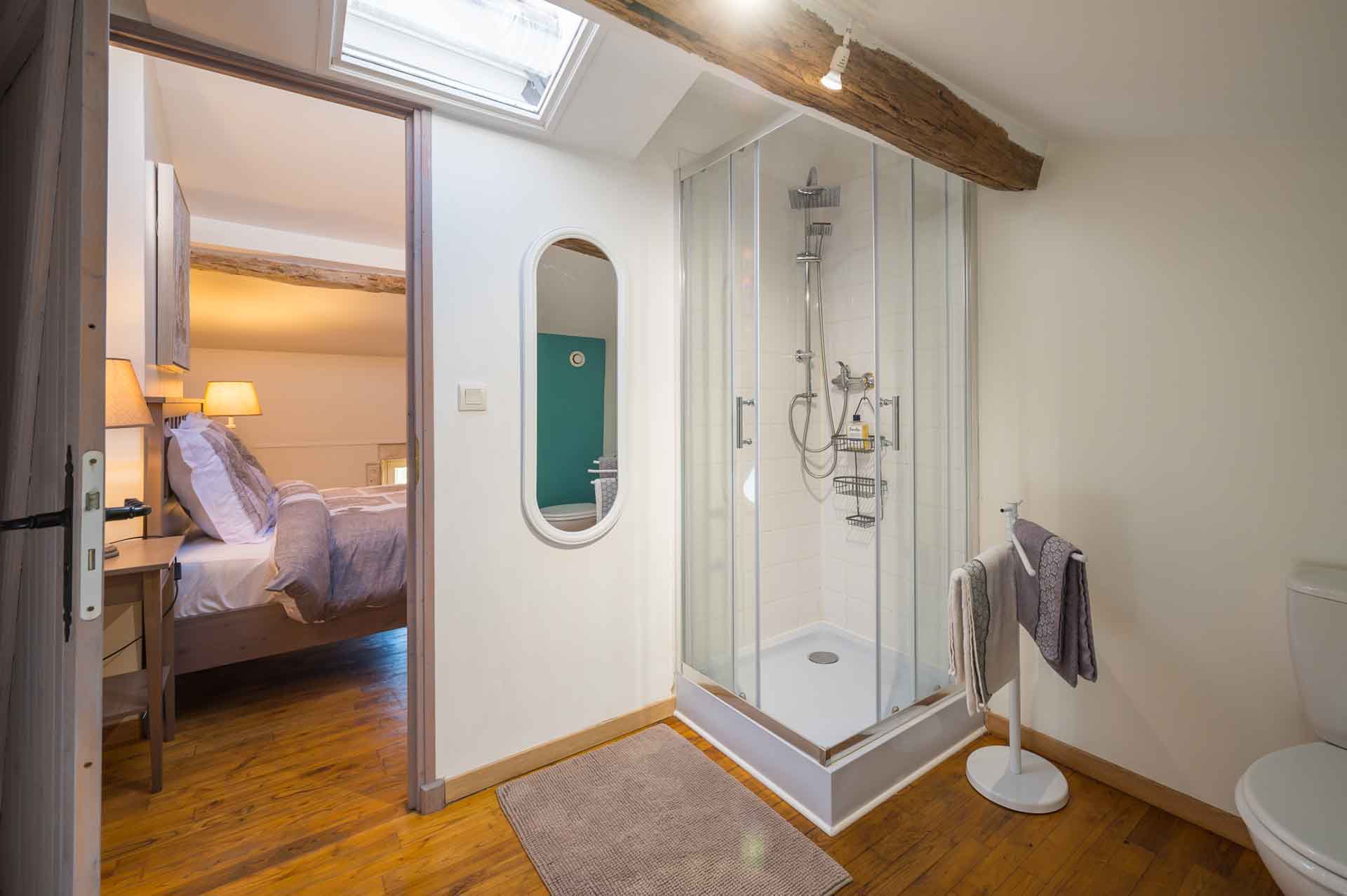 Suite Pomerol — salle de bain Château Puygrenier